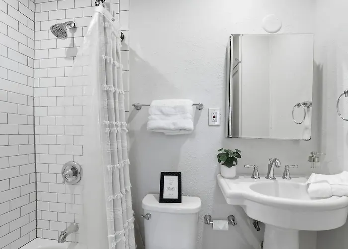 Stylish In Worth - Comfort Convenience And Free Parking Apartment Fort Worth